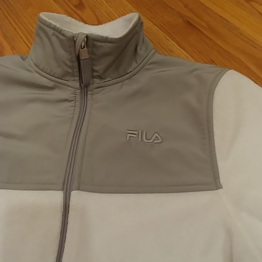 💗CLOSET CLOSE OUT💗
Fila Sport Full Zip Fleece Gray & White Size  XS - Picture 2 of 6